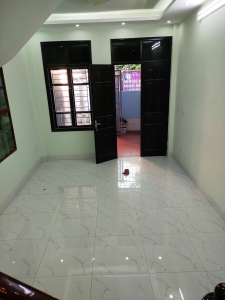 Nhỉnh 3 tỷ có nhà ở ngay, diện tích rộng Nam Dư Quận Hoàng Mai, sổ chính chủ