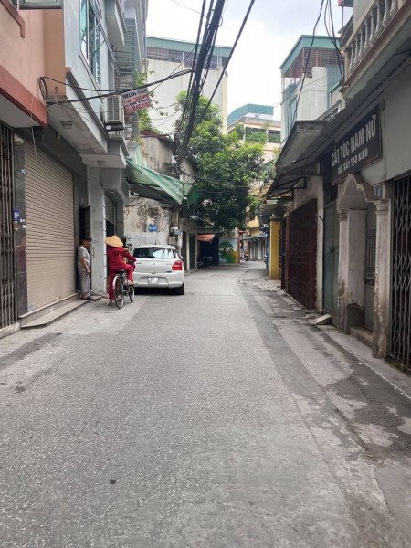 Bán nhà gần Học Viện 103, Phùng Hưng 35m 4 tầng ô tô đỗ cửa, kinh doanh chỉ 3,75 tỷ