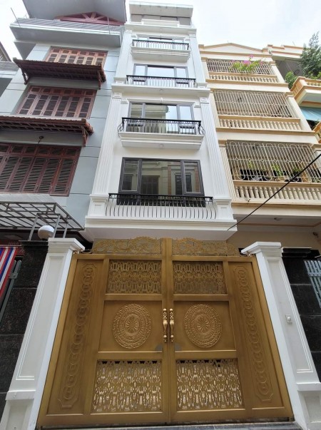 Nhà đẹp Cầu Giấy dt 63m2, đúc 7 tầng thang máy Gara oto kinh doanh giá bán 15,5 tỷ
