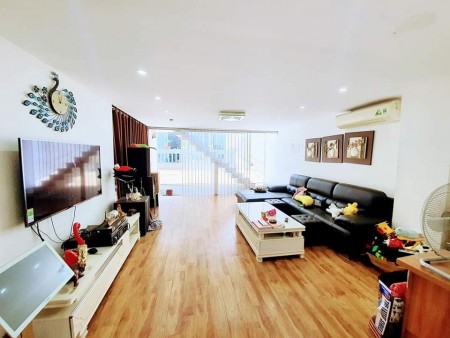 Nhà Gốc Đề đẹp ở luôn, tặng hết nội thất diện tích sử dụng 40m2, 4 tầng, giá chỉ 3.2 tỷ