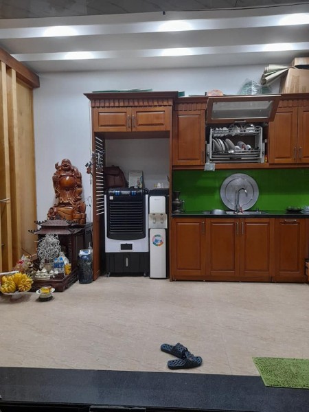 Bán nhà nguyên căn đúc kiên có Định Công, dt 40m2, mặt tền 4.5m, giá bán 1.65 tỷ