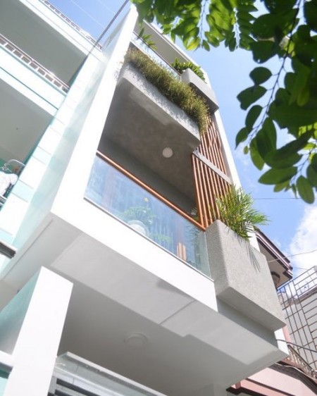 Nhà Tân Bình siêu phẩm chỉ một không hai 5 tầng giá bán gấp 5.8 tỷ, sổ chính chủ