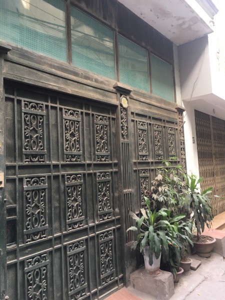 Cho thuê nhà nguyên căn Võng Thị Quận Tây Hồ, dt 53m2 4 tầng, 5 ngủ, mt 4m