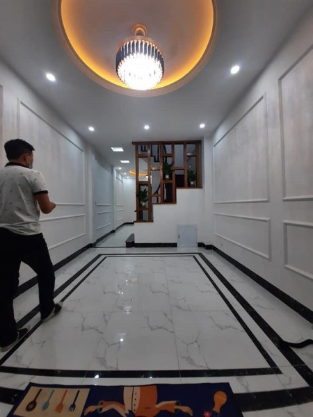 Bán nhà Lâm. Dư, diện tích sử dụng 32m2, 3 tầng, giá 3.15 tỷ lh 092 234 6363