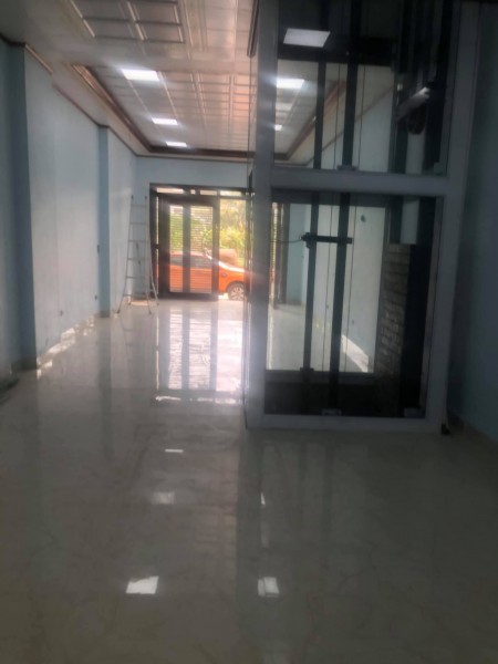 Siêu hiếm nhà Nguyễn Trãi 4 tầng, kinh doanh, hàng xóm Royal city giá chỉ 2,8 tỷ
