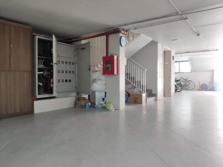 Bán nhà Nguyễn Phong Sắc, 6 tầng dt 86 m2, thang máy, giá 12,5 tỷ, LH:0947068686
