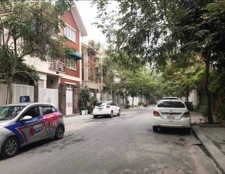 Bán nhà Nguyễn Văn Lộc, Làng việt kiều Châu Âu, Mộ Lao, Hà Đông, diện tích 79 m2 giá 11,3 tỷ