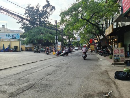 Bán đất tặng nhà Hoàng Quốc Việt, Trần Cung, diện tích 57m2, mt 8m, giá bán 3.97 tỷ, lh 0975513371