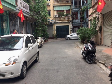 Bán nhà đẹp rẻ Kim Giang Thanh Xuân 75m2 4T lô góc đường rộng oto vào nhà giá nhỉnh 6 tỷ