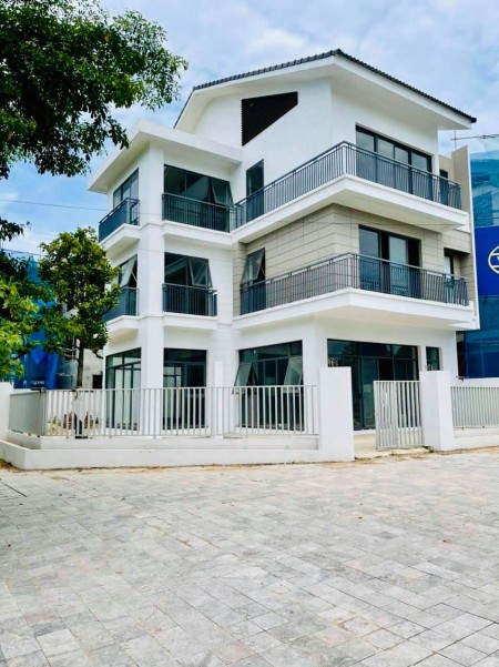 Biệt thự Sol Lake Villa Dương Nội - Hà Đông, sân vườn rộng, đối diện công viên giá 60tr/1m2