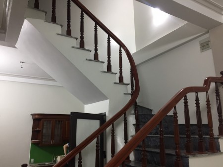 Nhà mặt ngõ kinh doanh, diện tích rộng, mặt tiền khủng, dt 45m2, bán nhà Khương Đình