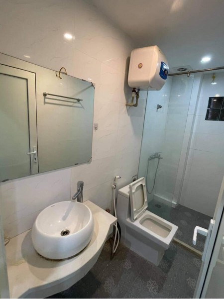 Nhà phố Tây Sơn, Đống Đa dt 45m2, 4 tầng, đẹp trung tâm, ô tô 30m, giá bán 4,1 tỷ