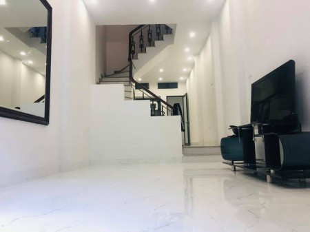 Bán nhà đẹp Trương Định dt 46m2, 4 tầng giá 4,2 tỷ, 5m ra ô tô bàn giao ở ngay