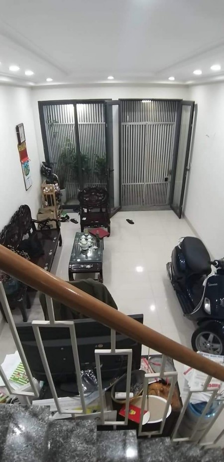 Nhà Trần cung, dien tích 43m, mặt tiền 3,6m, 3 tầng, ở ngay và lun, sổ sạch đẹp