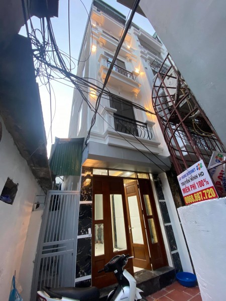 Bán nhà Phan Đình Giot,Thanh Xuân, 5 tầng đẹp, mt 3.7m, nhà Mới ở luôn, giá chỉ 2,65 tỷ.