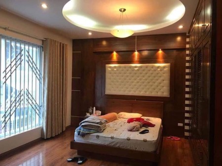 Bán nhà đường Nguyễn Khuyến, Văn Quán, Hà Đông diện tích 76 m2 giá 9,5 tỷ có thương lượng