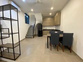 Bán nhà Âu Cơ, Tây Hồ 40m 5 Tầng MT 4m, Sổ Cc nở hậu giá 4.5 tỷ.