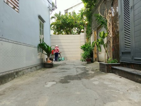 Bán nhà nguyên căn đường Quang Trung, nhà mới tới ở ngay dt 50m2 giá bán 4,25 tỷ