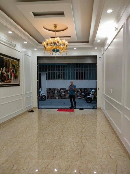 Bán nhà 6 tầng thang máy, ô tô tránh, khu vực full tiện ích, kinh doanh
