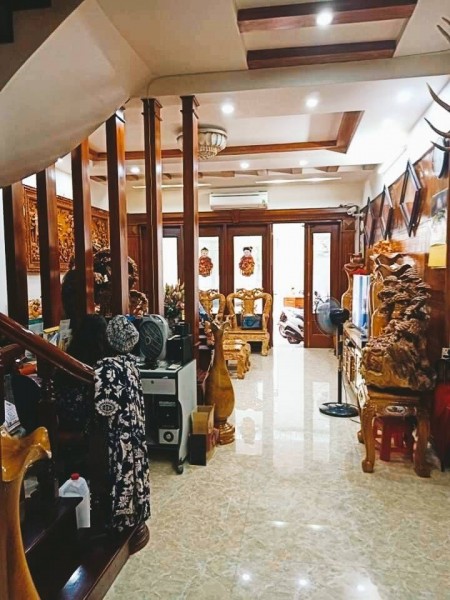 Bán biệt thự Nguyễn Sơn mặt tiền khủng 2 mặt ngõ giá cực rẻ, sổ đẹp chính chủ