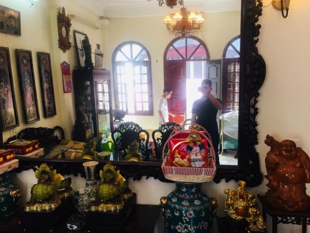 Bán nhà Hoàng Quốc Việt, Hà Nội, dt 52m2, giá 5.75 tỷ, 5 tầng, ô tô dừng đỗ