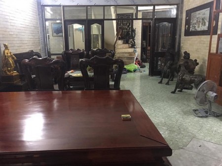 Nhà mặt phố Giải Phóng tiện ích đủ, vào ở ngay, giá 20 tỷ, liên hệ 0975648579