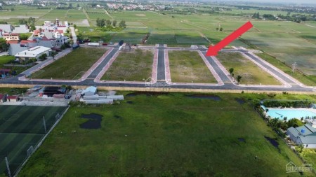Cần bán lô đất Sổ Đỏ diện tích sử dụng 92,5m2 trung tâm thị trấn Vương