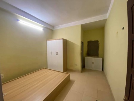 Bán chung cư mini Cầu Giấy dt 100m2, 6 tầng 20PN doanh thu 60tr/ tháng giá nhỉnh 10 tỷ