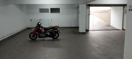 Chung Cư Mini dt 60m2, phố Chùa Láng ngõ đẹp có sân, gara ô tô giá bán 6.5 tỷ