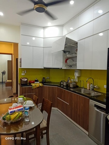 Bán nhà đẹp khu phân lô Hoàng Đạo Thành gara ô tô. diện tích 51m2, 4 tầng đúc kiên cố