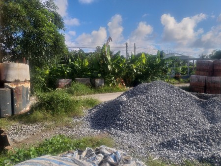 Đất nền có nhà ở có mặc bằng kinh doanh, giá bán 2.4 tỷ, bao giấy tờ, sang tên ngay