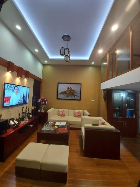Bán nhà Tây Sơn, Đống Đa, 47m2 x 3T, MT 5m, ô tô, ngõ to, gần phố, giá 6.8 tỷ. LH 0966456918
