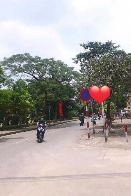 Nhà mới coóng, 6 tầng thang máy, gara ô tô, lô góc 3 thoáng 0982222462