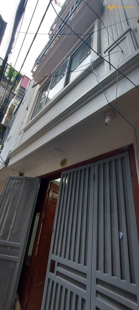 Nhà đẹp lung linh tặng toàn bộ nội thất gần phố tại phường Cổ Nhuế, 5 tầng, dt 38m2 giá 3.1 tỷ