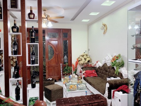 Bán nhà Minh Khai, phân lô ô tô đỗ cửa, diện tích 52m2, giá bán chỉ 4.6 tỷ