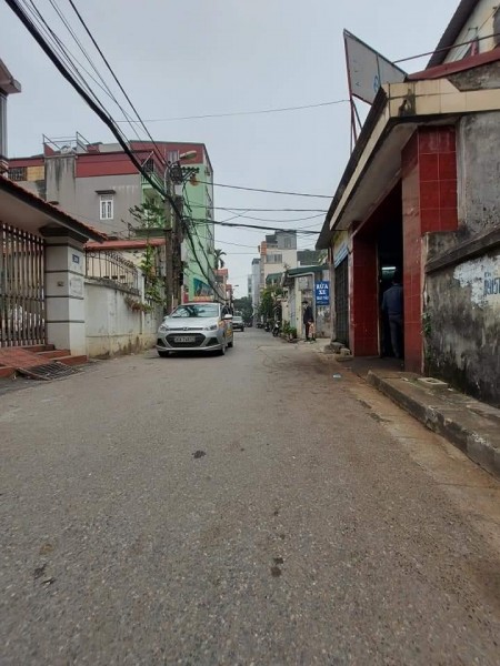 QUÁ NGON!! hơn 60tr/m có ngay nhà 4 tầng, Camry đỗ sân, cách PHỐ 20m - Ngô Gia Tự, sát BIG C