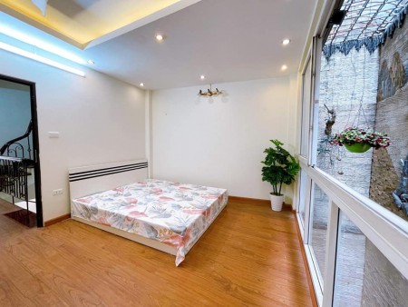 Chính chủ cần bán nhà tại phố Yên Hòa Cầu Giấy Ô tô đỗ cửa dt 42m2, 4,5 tầng giá 4,3 tỷ