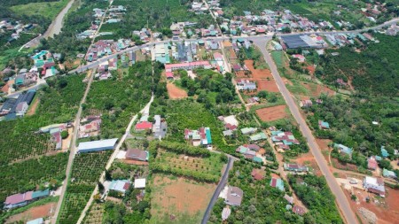 Cần thanh lý 2 lô đất đẹp liền kề TP Bảo Lộc, sổ riêng, giá rẻ, lh 0931296451