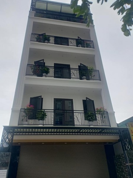 Mặt phố Hoa Lâm, Ngô Gia Tự, Long Biên, kinh doanh, dt 117m2, 7 tầng thang máy, giá bán 14,8 tỷ