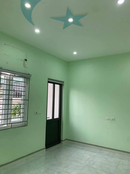 Bán nhà tôt 5 Yên Nghĩa Hà Đông, sát vách với mọi thứ dt 45m2, 4 tầng đúc, giá chỉ 2.5 tỷ
