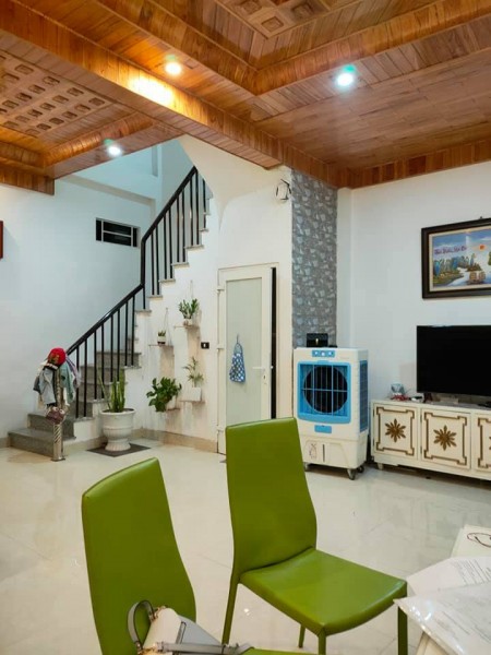 Bán nhà Sài Đồng Long Biên, 60m2, 3Tầng, chưa đến 3 tỉ, rất đẹp, ở ngay