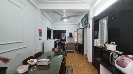 Ngõ ô tô đỗ mặt tiền bát ngát, dòng tiền tốt thiết kế vượt thời gian, sân vườn, dt 57m2, giá chỉ 6.5 tỷ