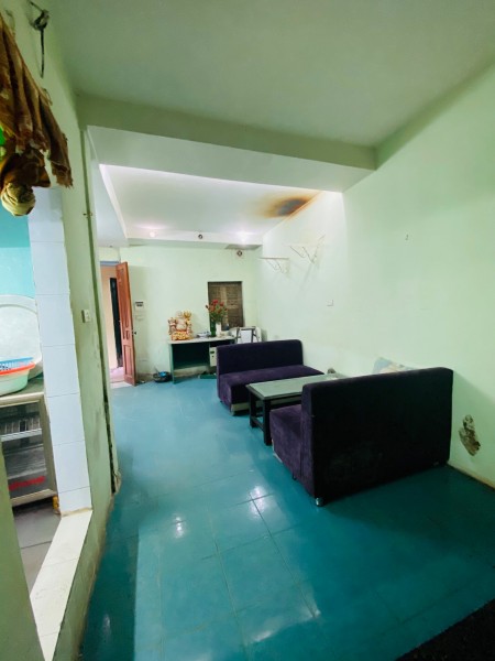 Bán nhà nguyên trống suốt nằm trên đường Sơn Tây 25m giá bán 1.35 tỷ Ba Đình