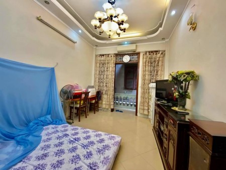 Cần bán nhà ngõ phố Bạch Mai diện tích sử dụng 34m2, 5 tầng, giá bán 2.9 tỷ
