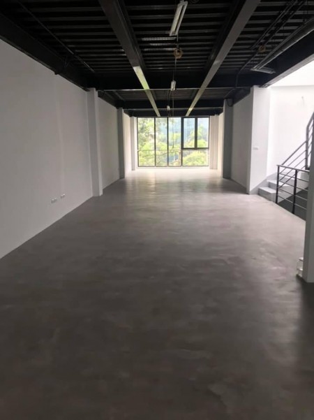 Nhà mặt phố Ba Đình, diện tích sử dụng 140m x 4 tầng, vỉa hè, thông sàn kinh doanh