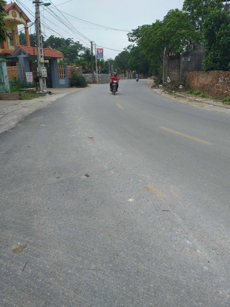 Bán Đất Mặt Đường Hiệp Hòa Bắc Giang Đường Từ Phố Hoa Sang Tràng Gía 1.3 tỷ