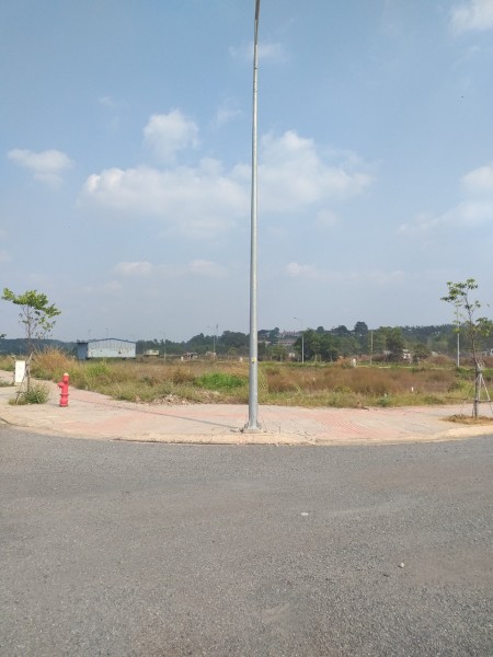 Đất khu đô thi Bàu Xéo diện tích sử dụng 100m² giá tốt cho nha đâu tu