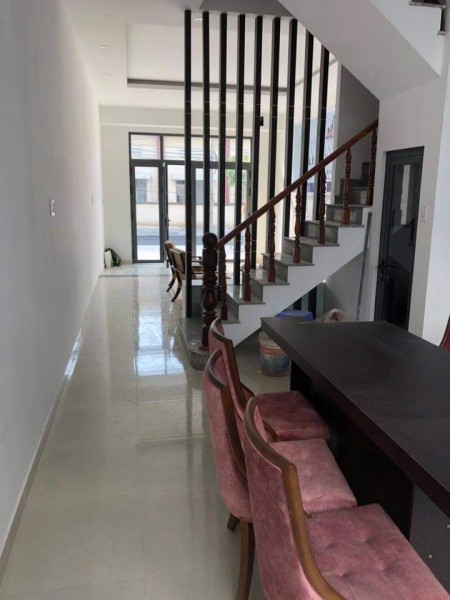 Nhà 1 trệt 2 lầu đi đầu phong cách Châu Âu thành phố Bến Tre, chiết khấu cao