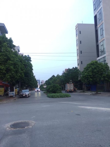 Cực hiếm nhà phân lô ngay cạnh Aeon 50m 4 tầng chỉ 6.5 tỷ ô tô vào nhà