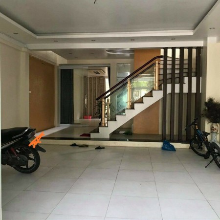 Bán nhà Ngõ 32 Đỗ Đức Dục, Mễ Trì, Ngõ to như phố, dt 37m2 giá bán 3.2 tỷ.